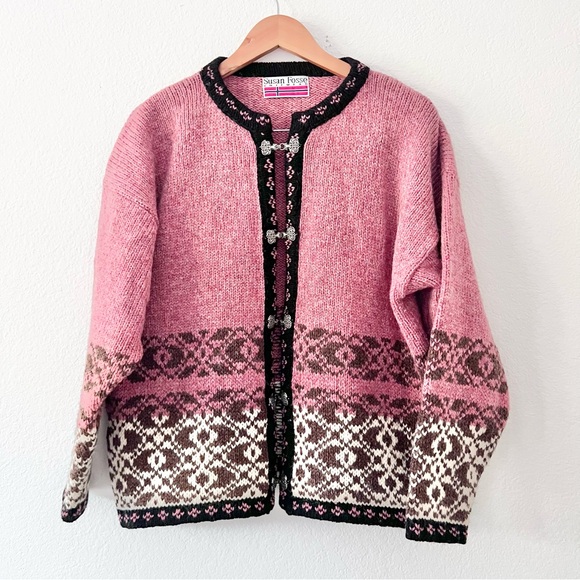 Vintage Susan Fosse Norway 100% Wool Pink Sweater Sz M/L - Picture 1 of 3